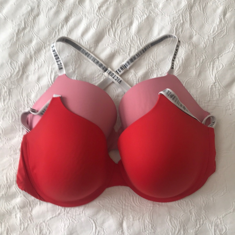 Two 38DDD T-shirt Demi bras.